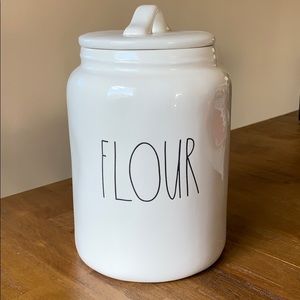 Rae Dunn “FLOUR” Canister ☕️